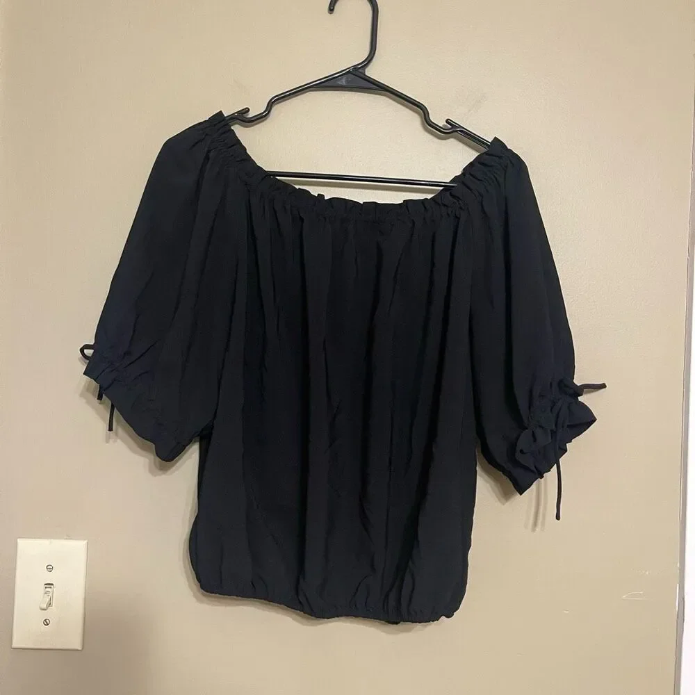 Old Navy Women’s Black Semi Sheer Puff Tie Sleeves Elastic Hem Medium